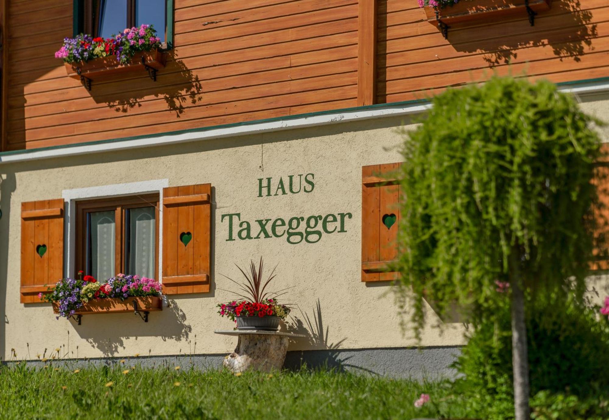 Apparthaus Taxegger Exterior photo